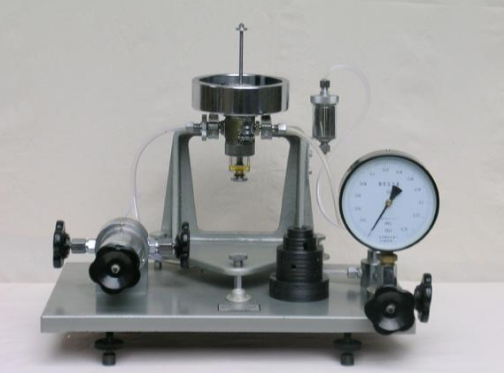 二等活塞壓力計(jì)性能特點(diǎn)
