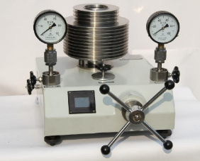 正確的使用活塞式壓力計(jì)方法