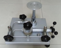 真空活塞式壓力計(jì)性能特點(diǎn)